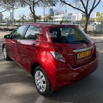 טויוטה יאריס