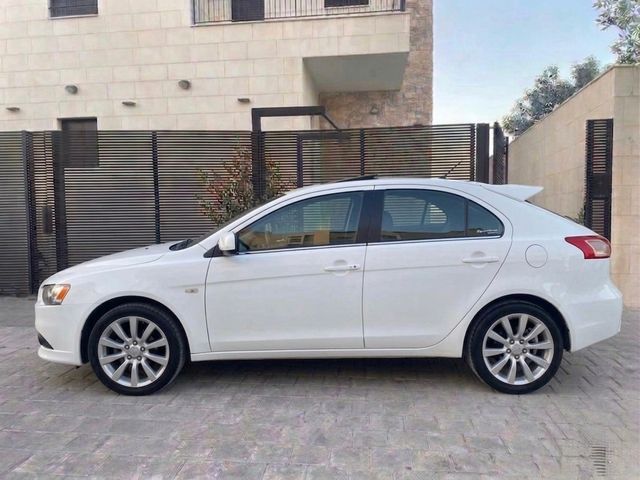 מיצובישי לנסר