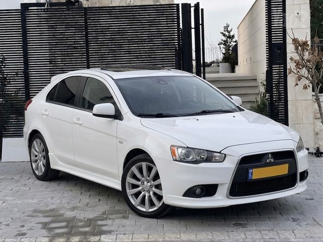 מודעת רכב מיצובישי לנסר