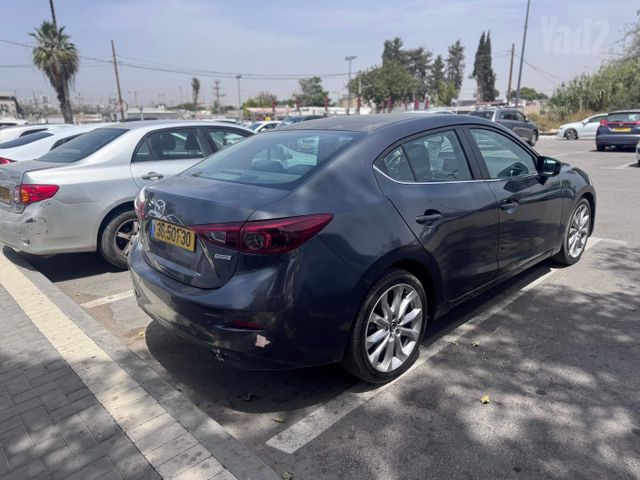 מאזדה 3