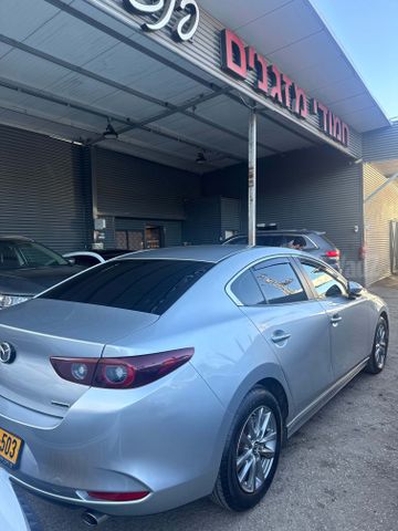 מאזדה 3