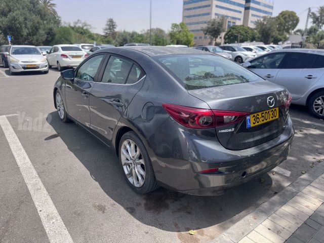 מאזדה 3