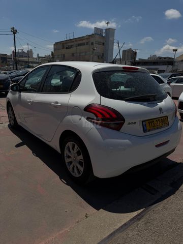 פיג'ו 208