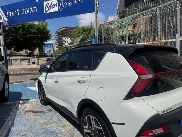 יונדאי באיון