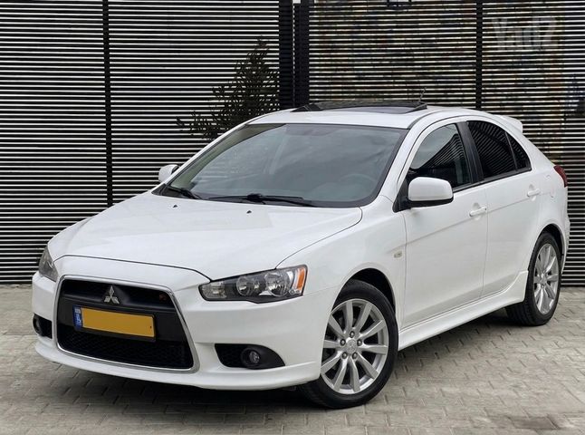 מיצובישי לנסר