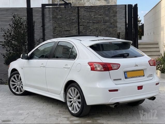 מיצובישי לנסר