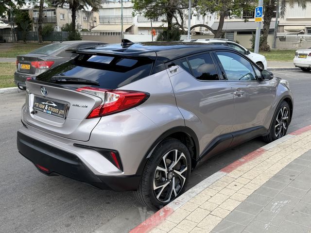טויוטה C-HR