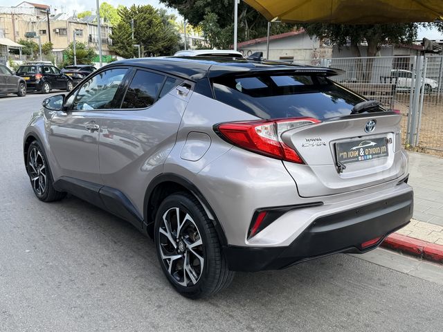 טויוטה C-HR
