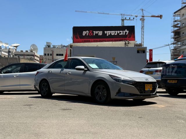יונדאי אלנטרה