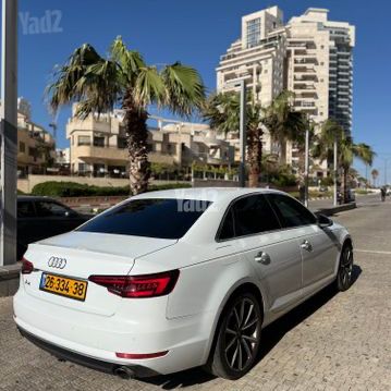 אאודי A4