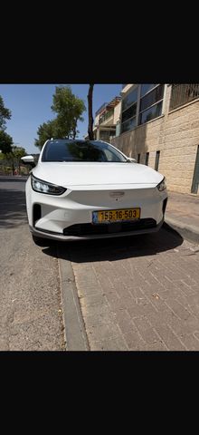 מודעת רכב ג׳ילי Geometry C