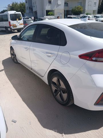 יונדאי איוניק