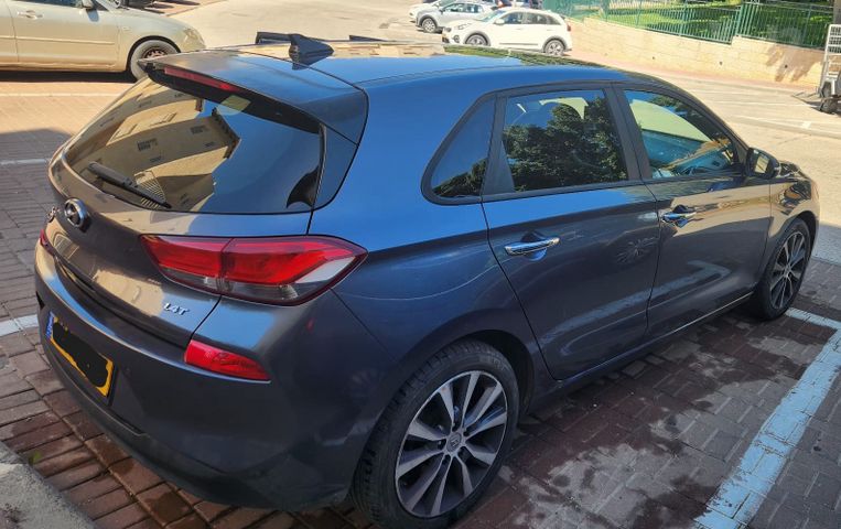 יונדאי i30