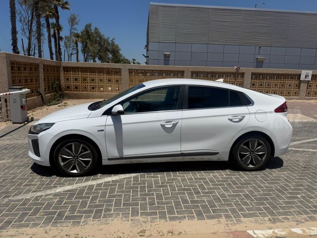 יונדאי איוניק