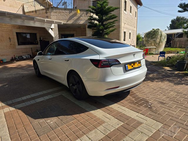 טסלה מודל 3
