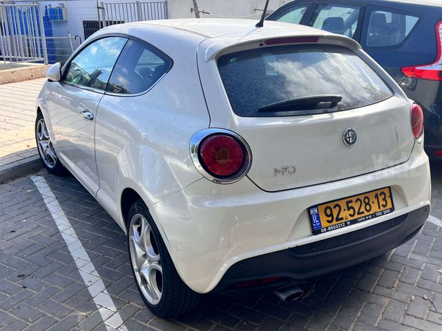 אלפא רומיאו מיטו