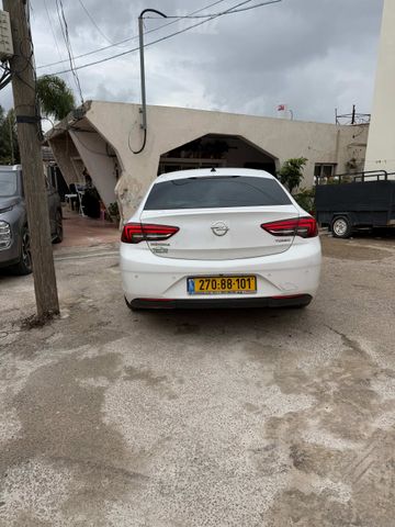 אופל אינסיגניה