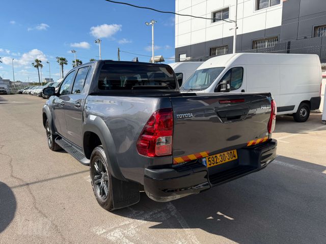 טויוטה היילקס