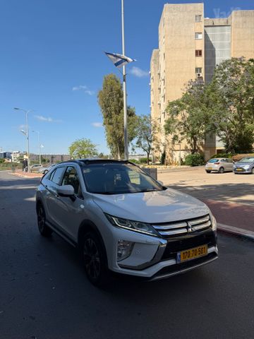 מודעת רכב מיצובישי אקליפס קרוס 1