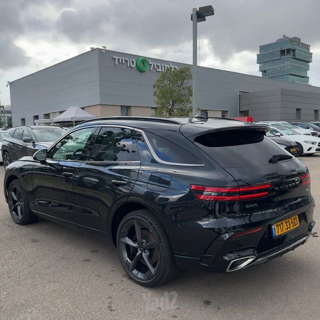 ג'נסיס GV70