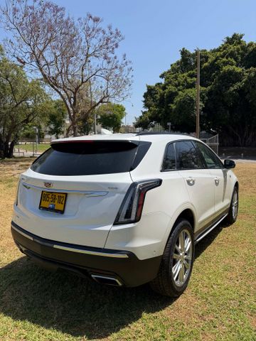 קאדילק XT5