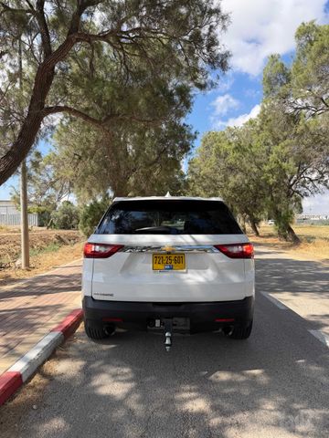שברולט טראוורס