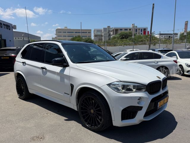 ב מ וו X5