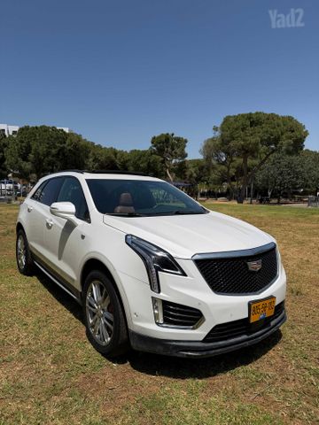 קאדילק XT5