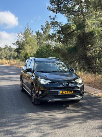 טויוטה RAV4