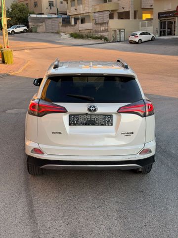 טויוטה RAV4