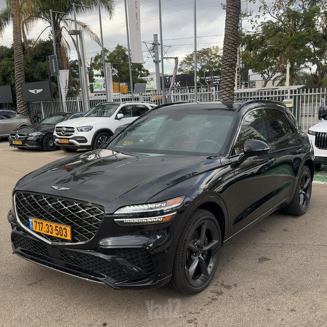 מודעת רכב ג'נסיס GV70