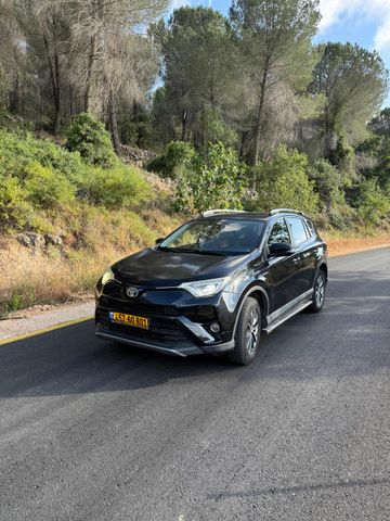 טויוטה RAV4