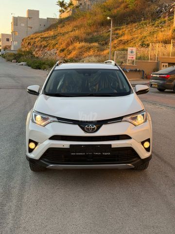 טויוטה RAV4