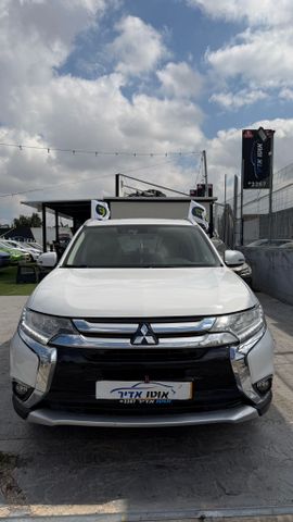 מודעת רכב מיצובישי אאוטלנדר 1
