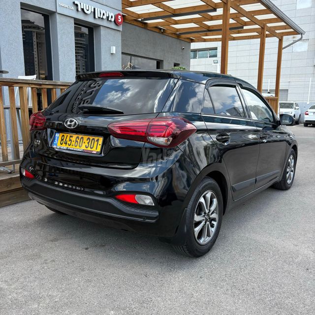 יונדאי i20