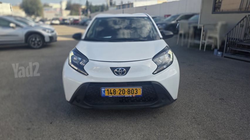 טויוטה אייגו X