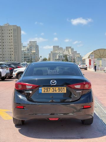 מאזדה 3