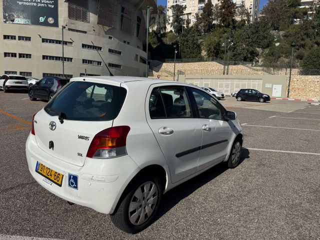 מודעת רכב טויוטה יאריס 2