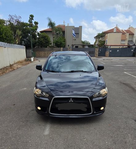 מיצובישי לנסר