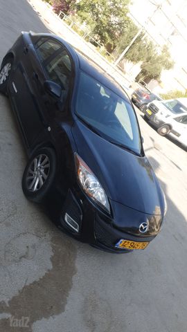 מודעת רכב מאזדה 3