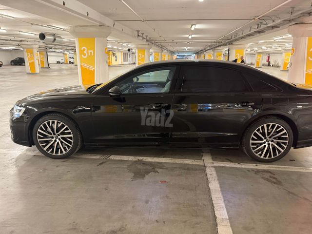 אאודי A8