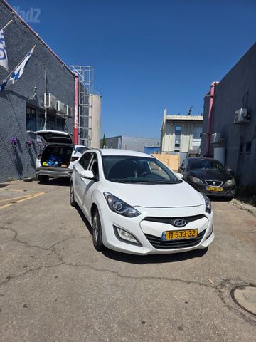 יונדאי i30