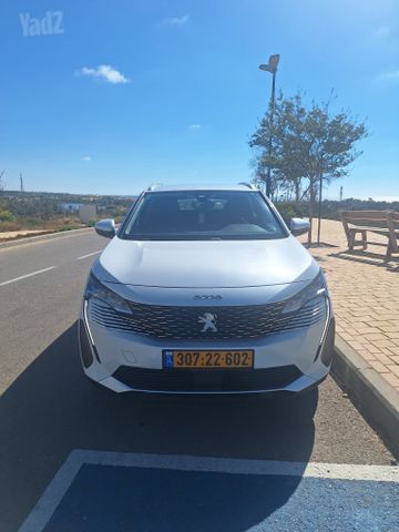 פיג'ו 3008
