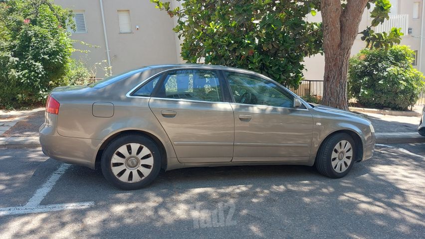 אאודי A4