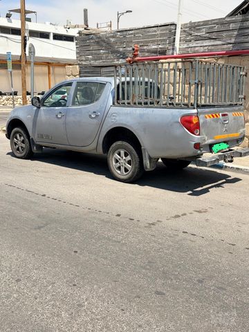 מודעת רכב מיצובישי טרייטון / L200