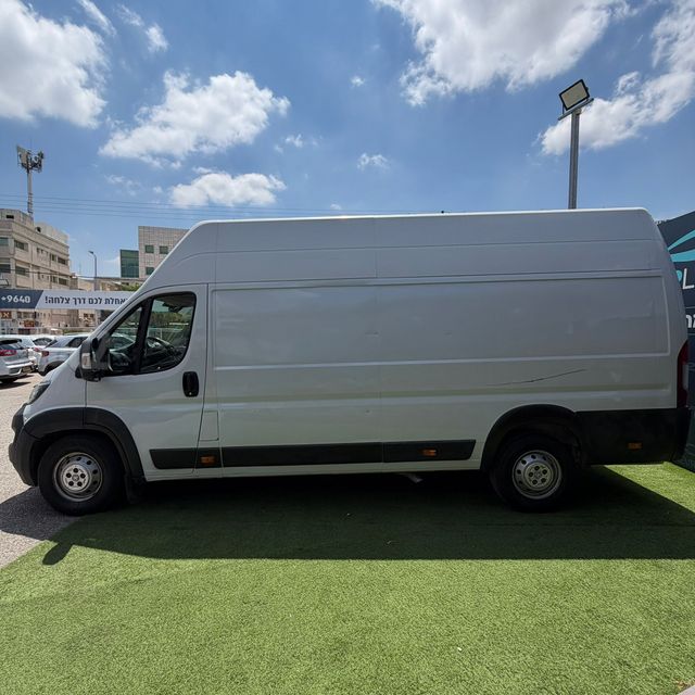 פיג'ו בוקסר