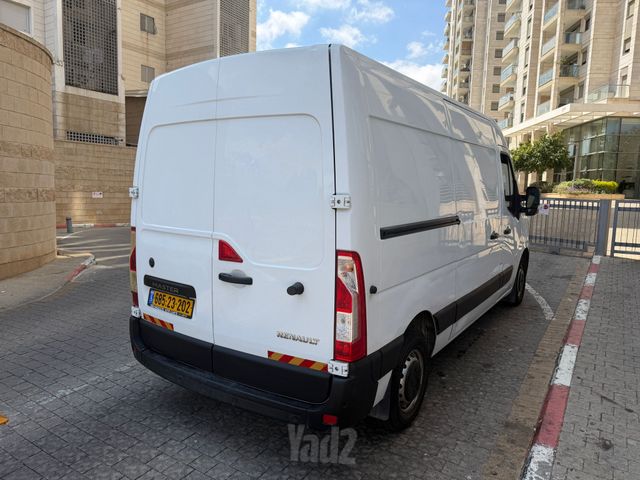 רנו מאסטר