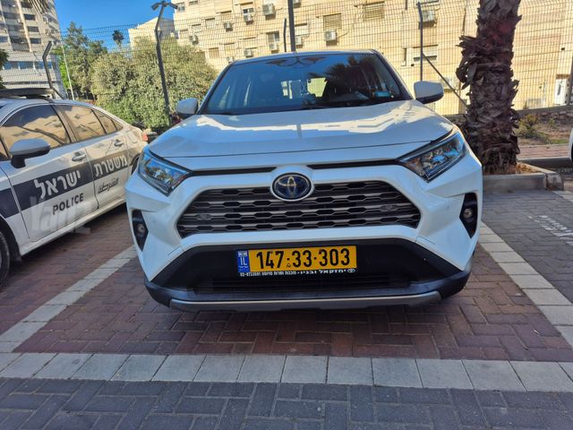 טויוטה RAV4