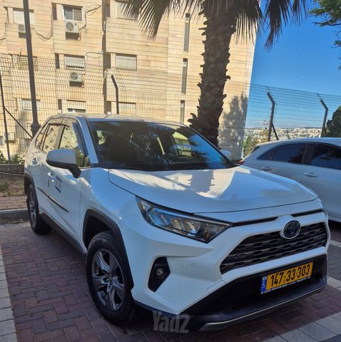 טויוטה RAV4