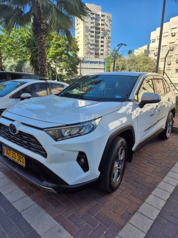 מודעת רכב טויוטה RAV4